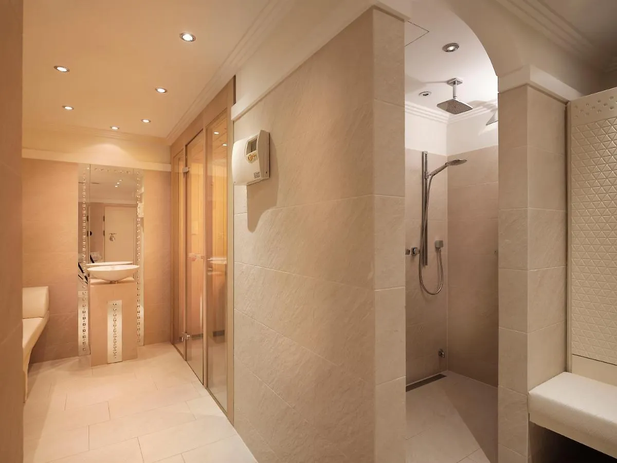 **** Hotell Rumer Hof Österrike